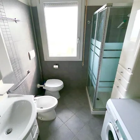 Apartment Fronte Mare Stupenda Terrazza Piramide Lido Carraro Immobiliare - Family *